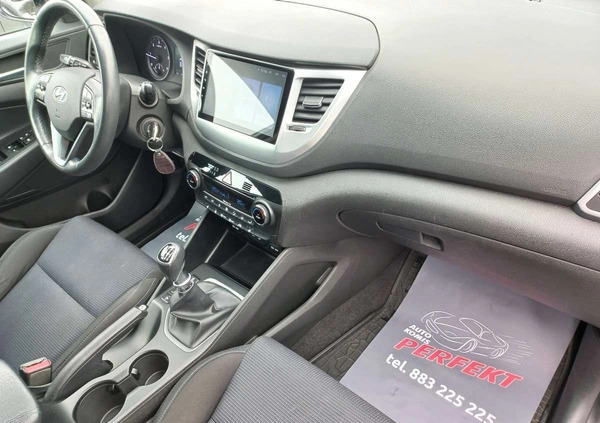 Hyundai Tucson cena 69900 przebieg: 109000, rok produkcji 2017 z Węgorzewo małe 301